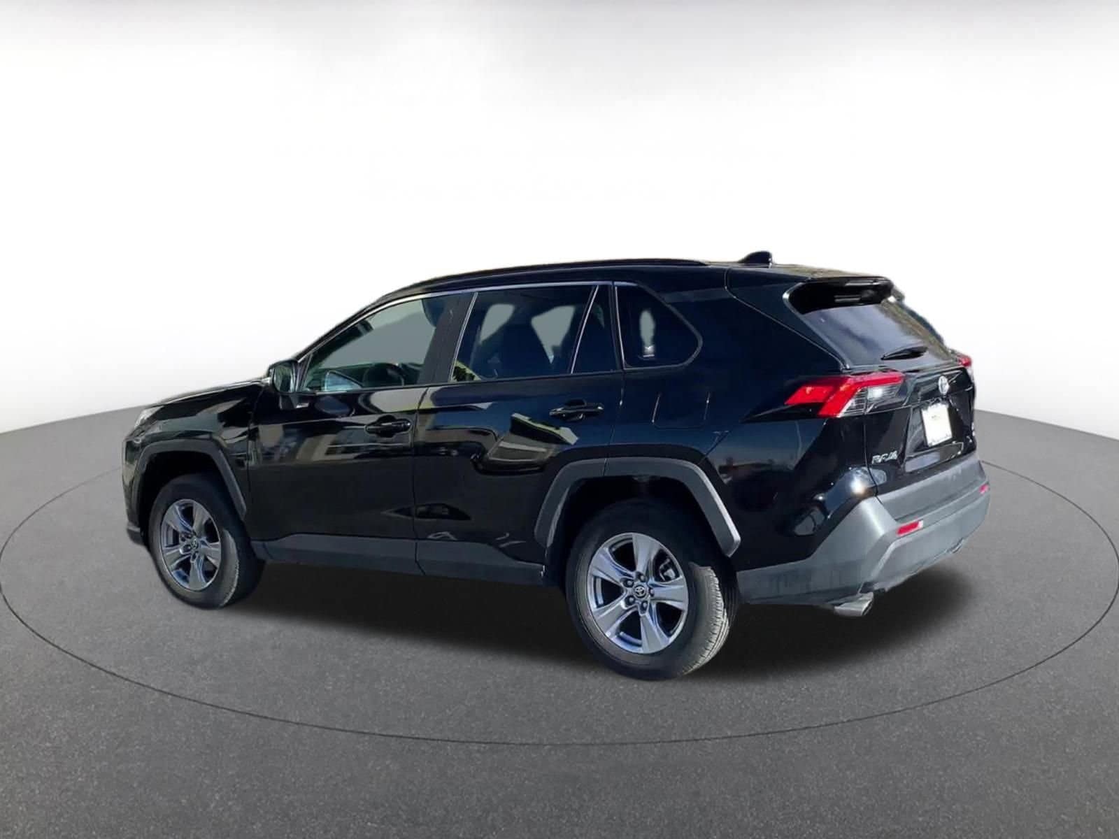 Thumbnail: 2025 Toyota RAV4 - 10