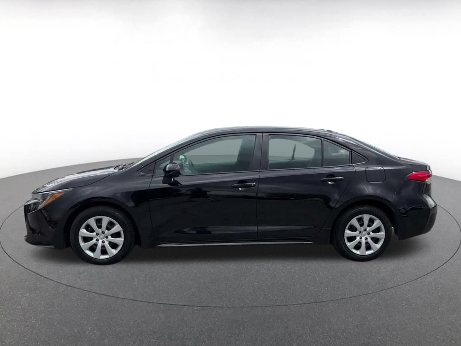 Thumbnail: 2025 Toyota Corolla - 9