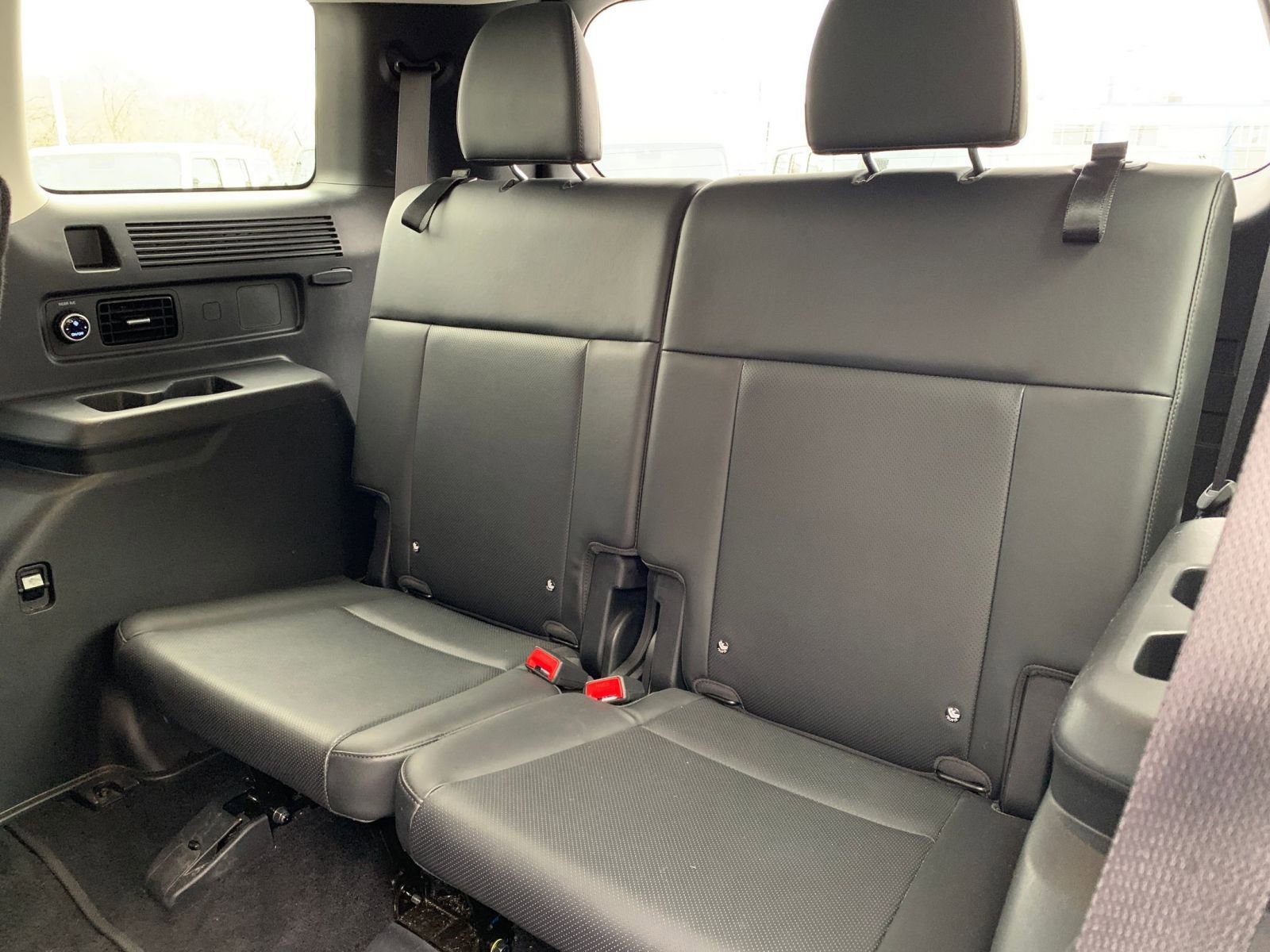 Thumbnail: 2025 Hyundai Santa Fe - 31