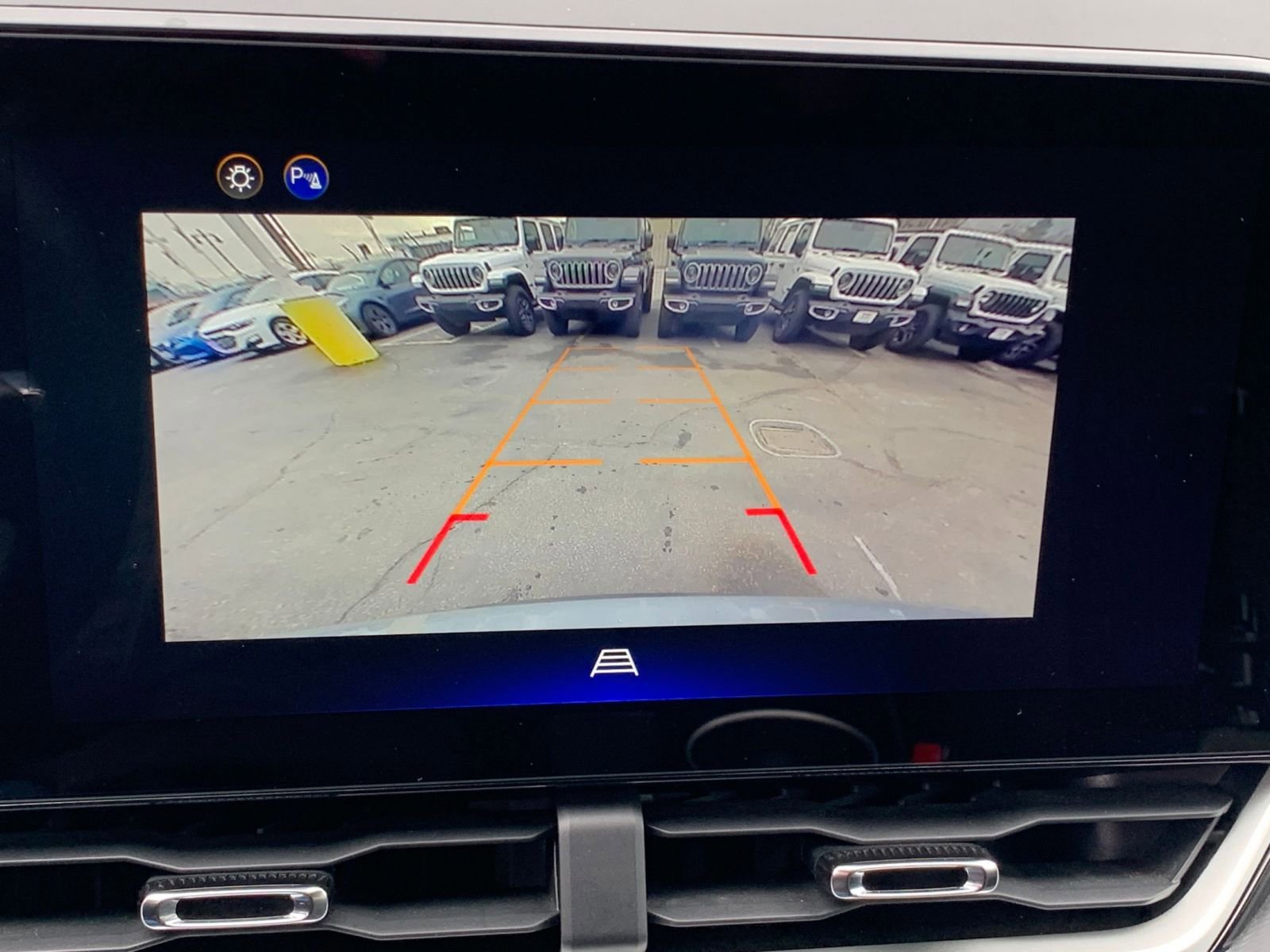 Thumbnail: 2025 Chevrolet Equinox - 24