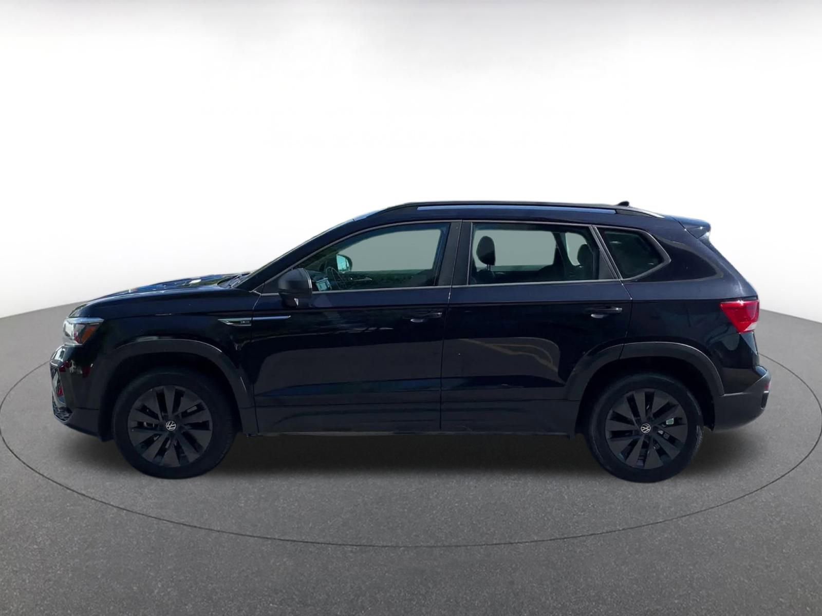 Thumbnail: 2024 Volkswagen Taos - 8