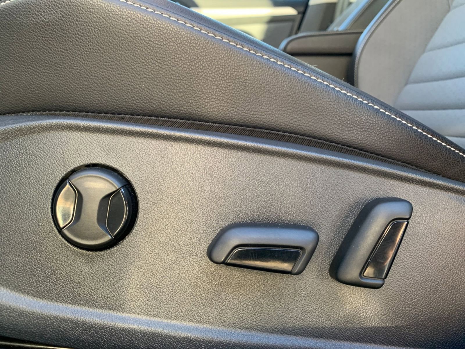 Thumbnail: 2025 Volkswagen Jetta - 24