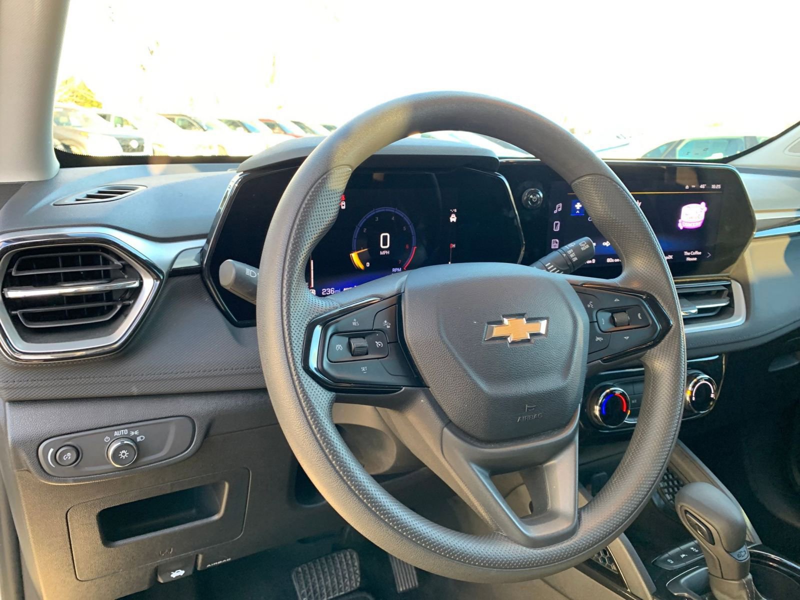 Thumbnail: 2025 Chevrolet TrailBlazer - 32