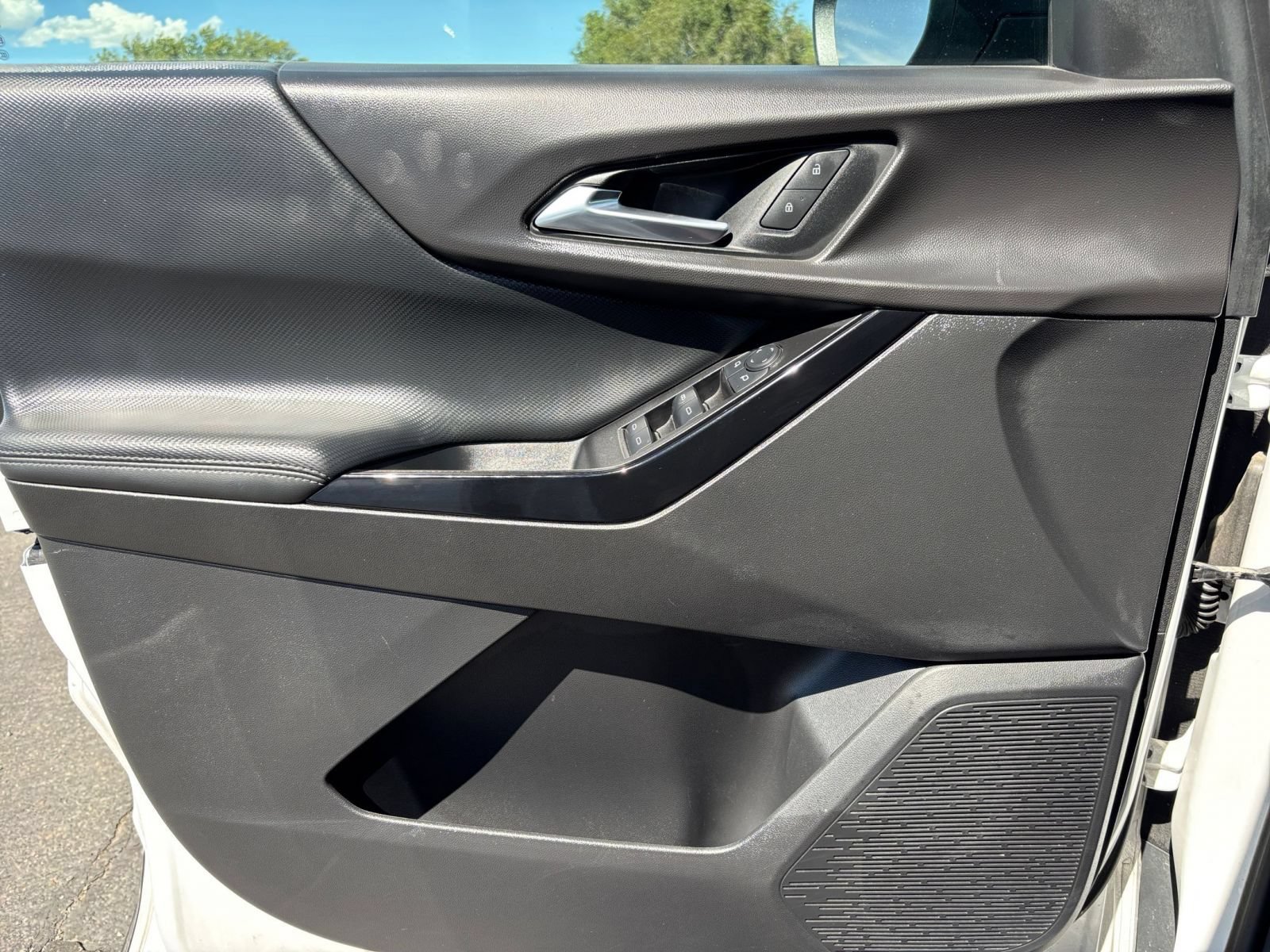 Thumbnail: 2025 Chevrolet Equinox - 18