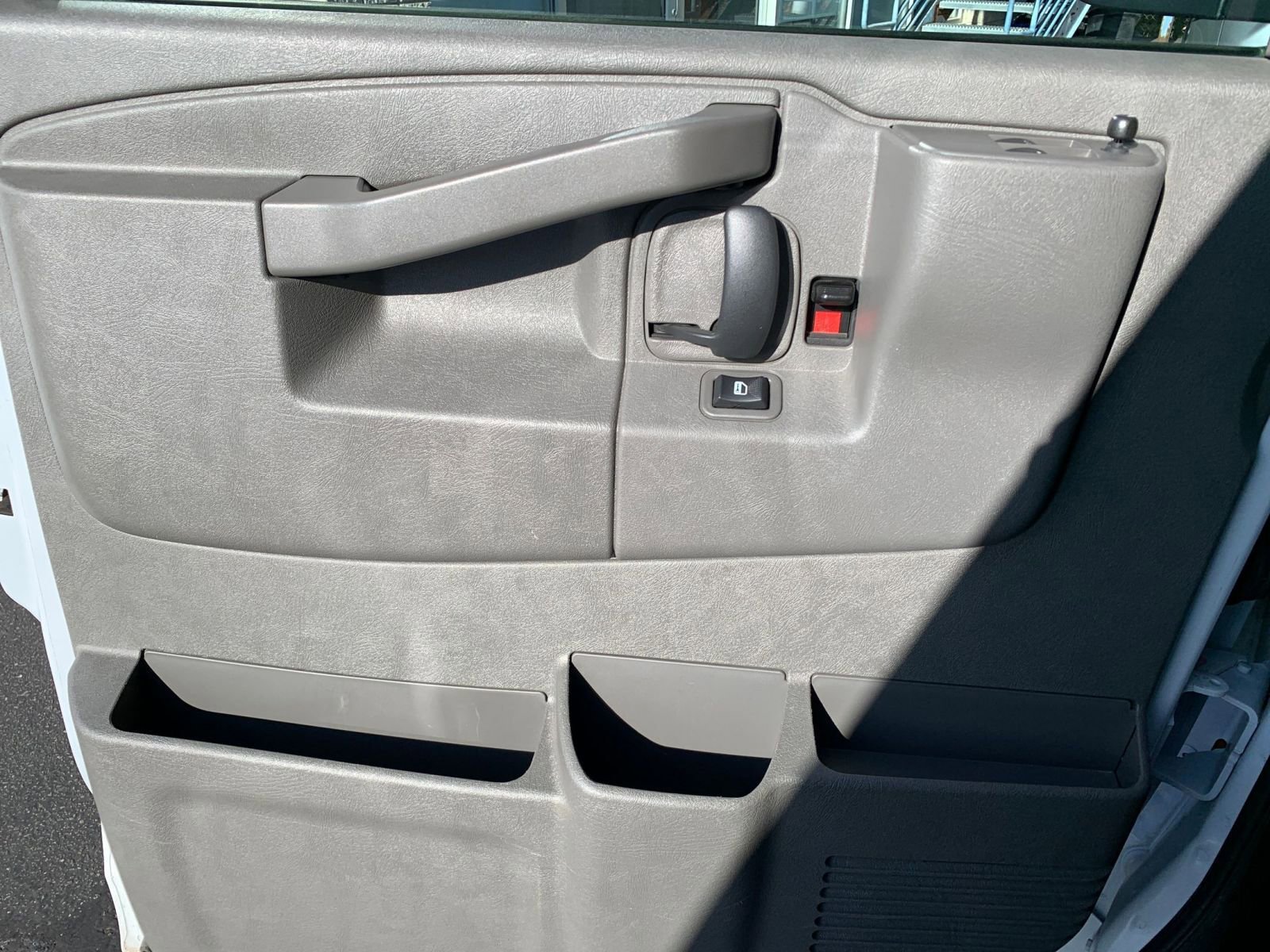 Thumbnail: 2025 GMC Savana - 20