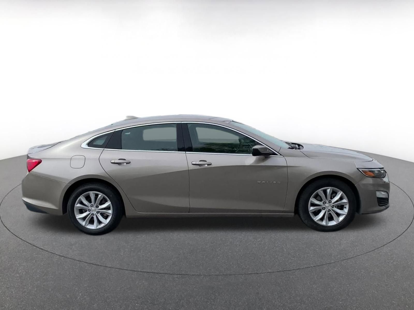 Thumbnail: 2023 Chevrolet Malibu - 16