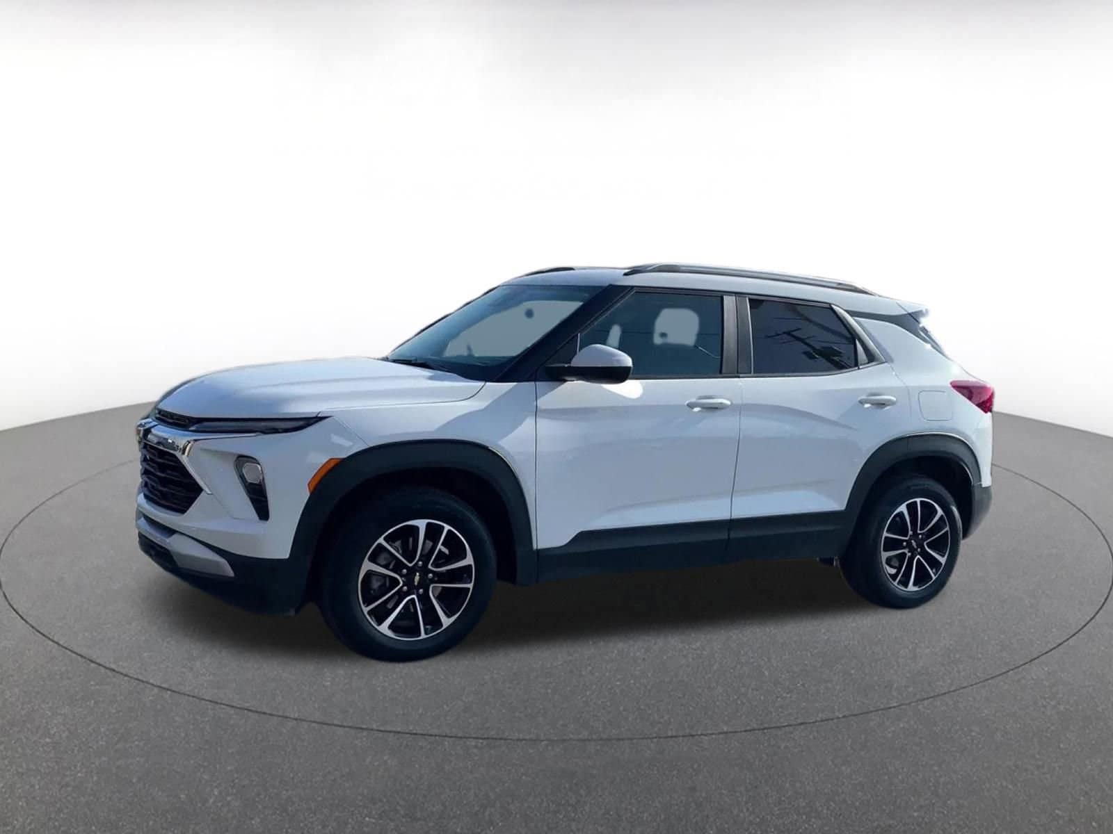 Thumbnail: 2025 Chevrolet TrailBlazer - 8