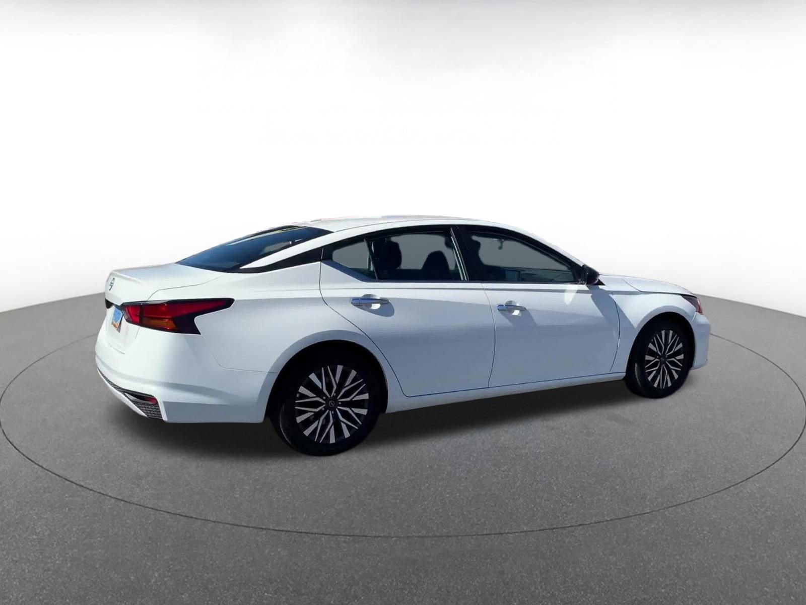 Thumbnail: 2025 Nissan Altima - 15