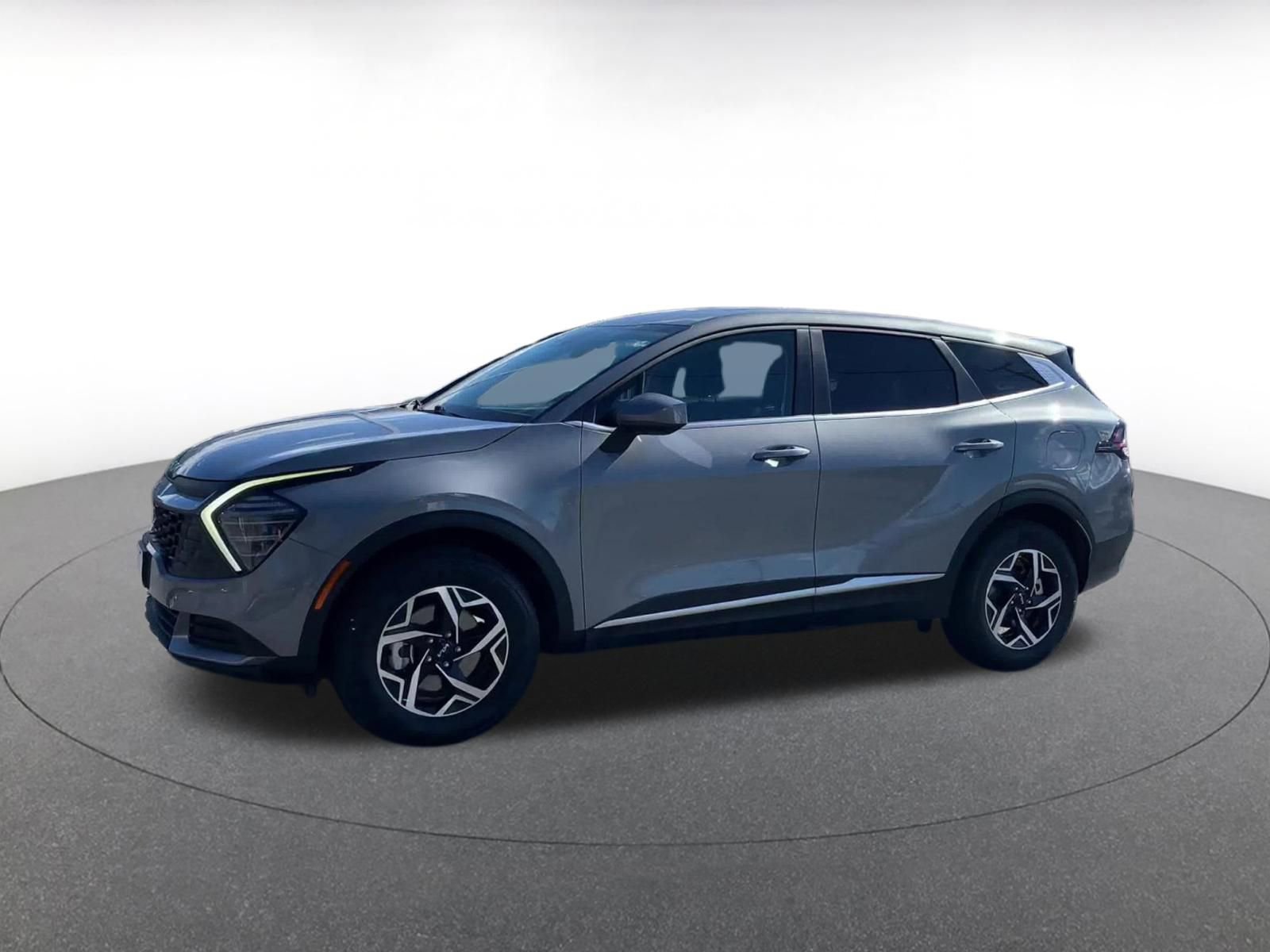 Thumbnail: 2025 Kia Sportage - 8