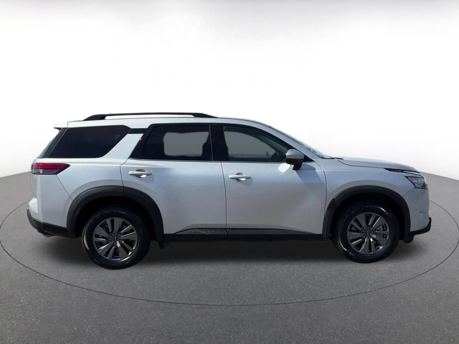 Thumbnail: 2025 Nissan Pathfinder - 13