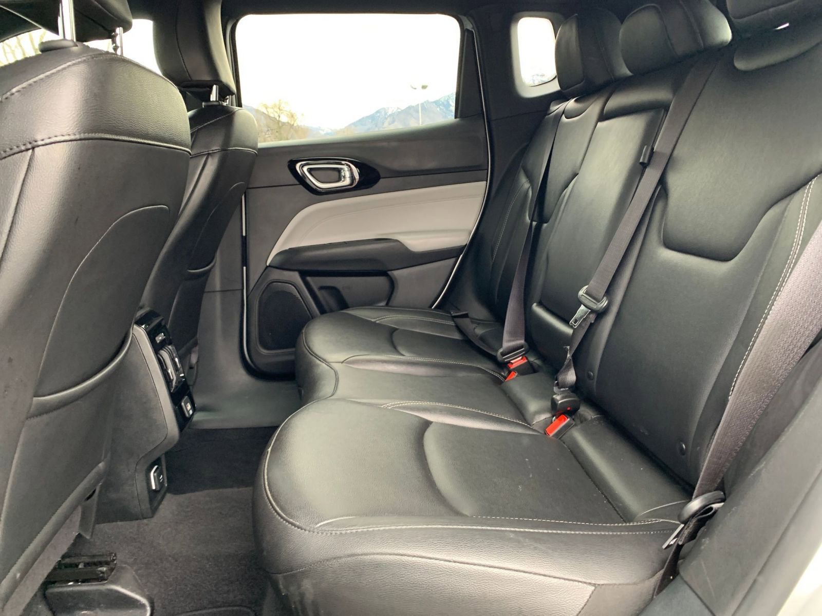 Thumbnail: 2025 Jeep Compass - 27