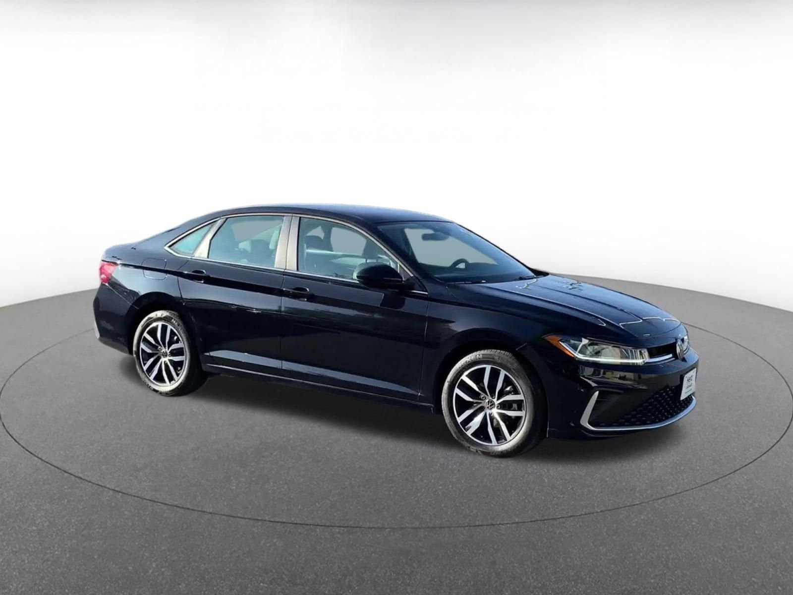 Thumbnail: 2025 Volkswagen Jetta - 2