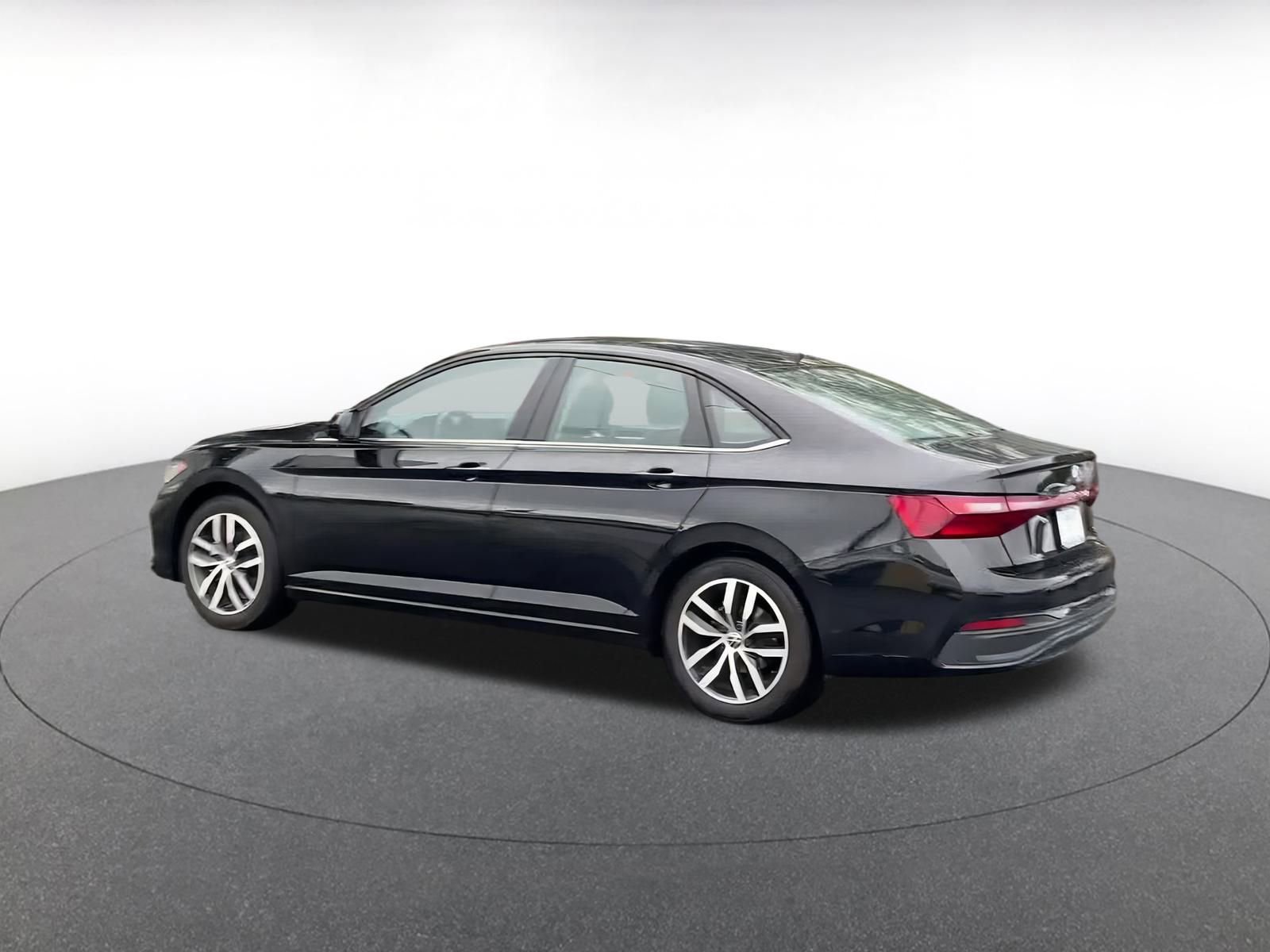 Thumbnail: 2025 Volkswagen Jetta - 10