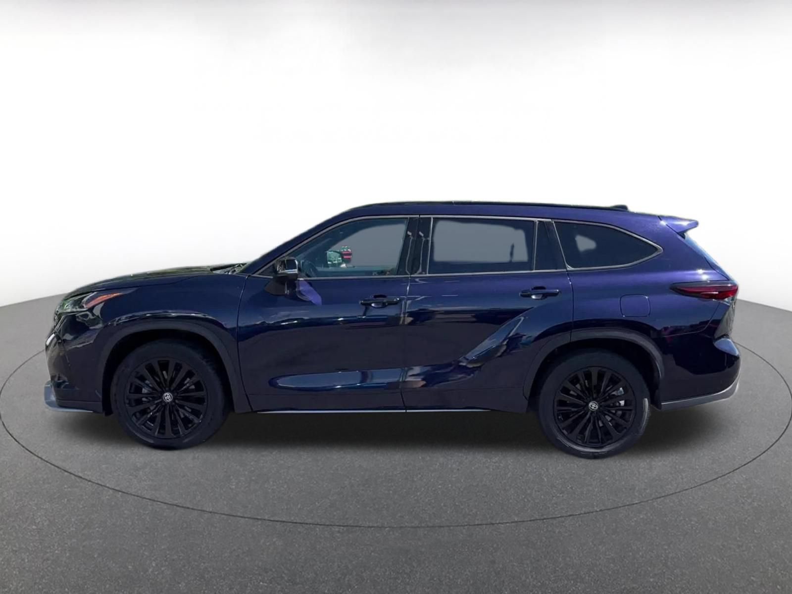 Thumbnail: 2025 Toyota Highlander - 7