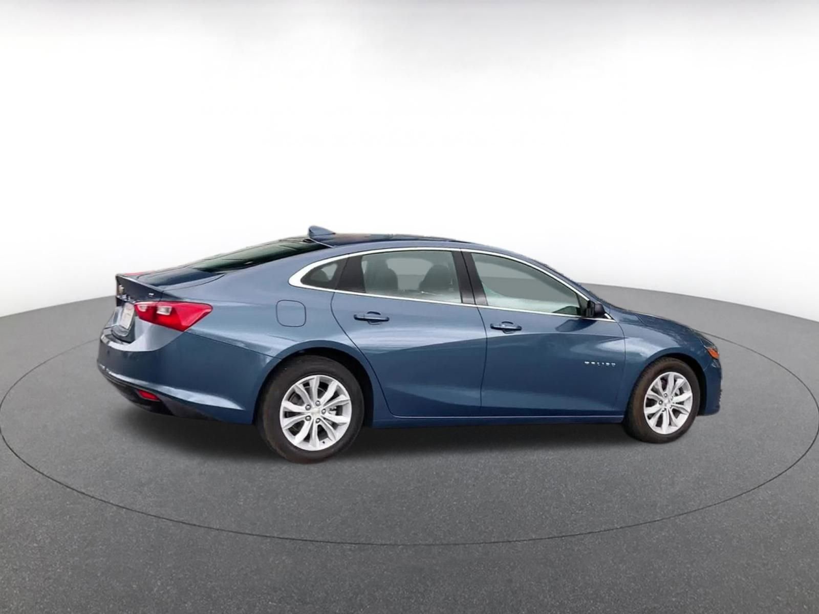 Thumbnail: 2024 Chevrolet Malibu - 13