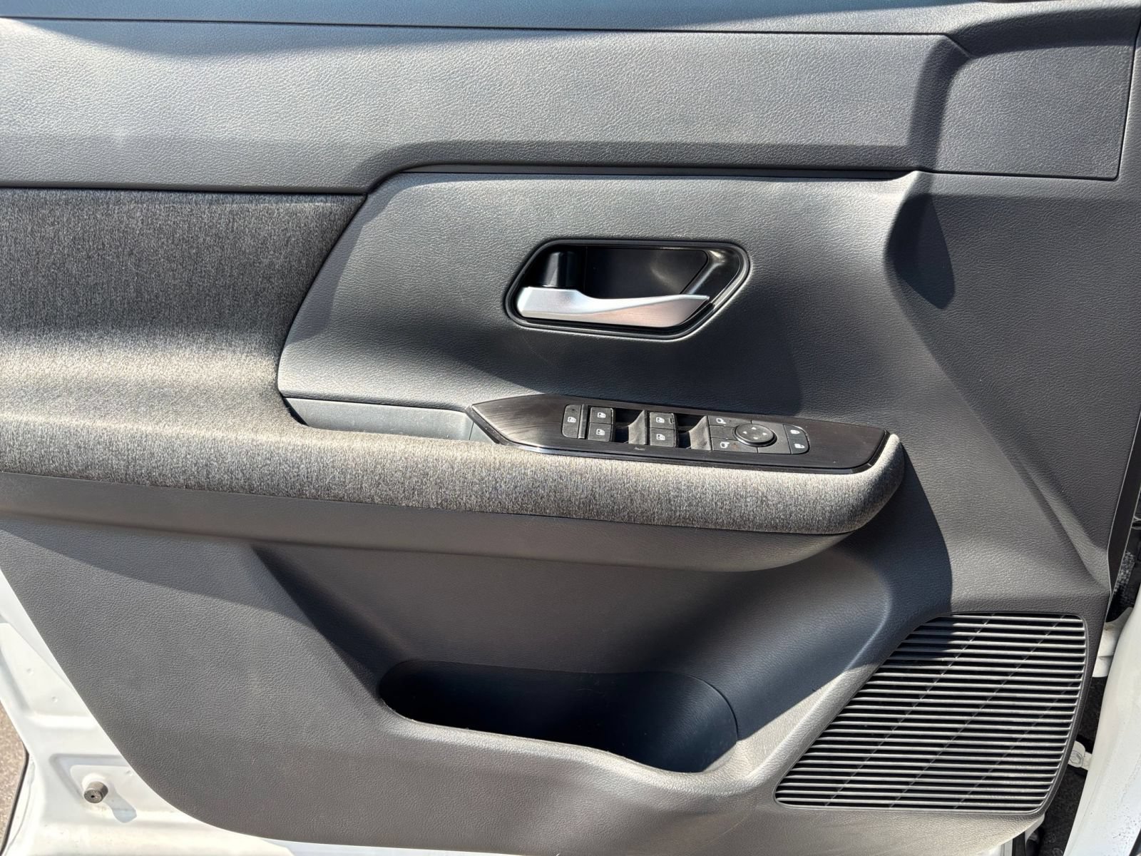 Thumbnail: 2026 Nissan Kicks - 18