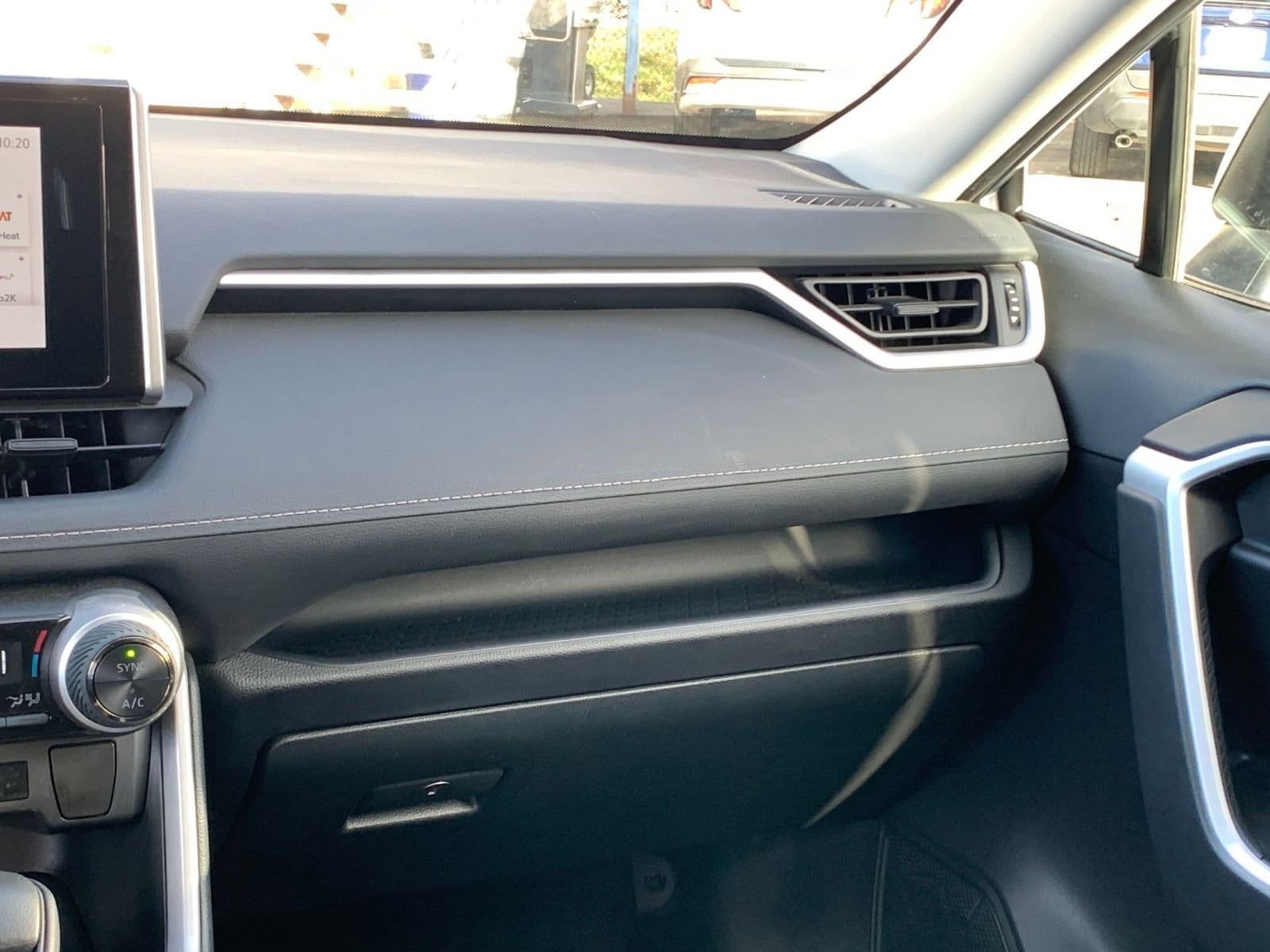 Thumbnail: 2025 Toyota RAV4 - 34