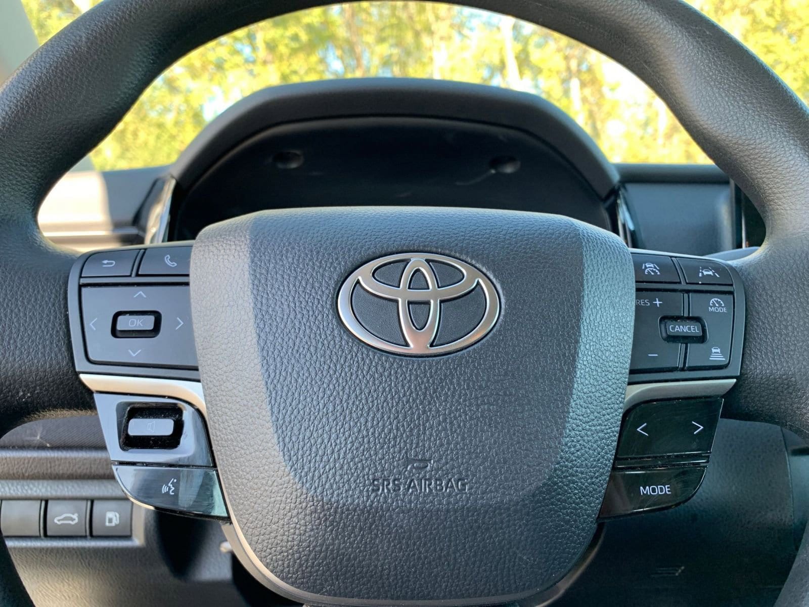 Thumbnail: 2025 Toyota Camry - 27