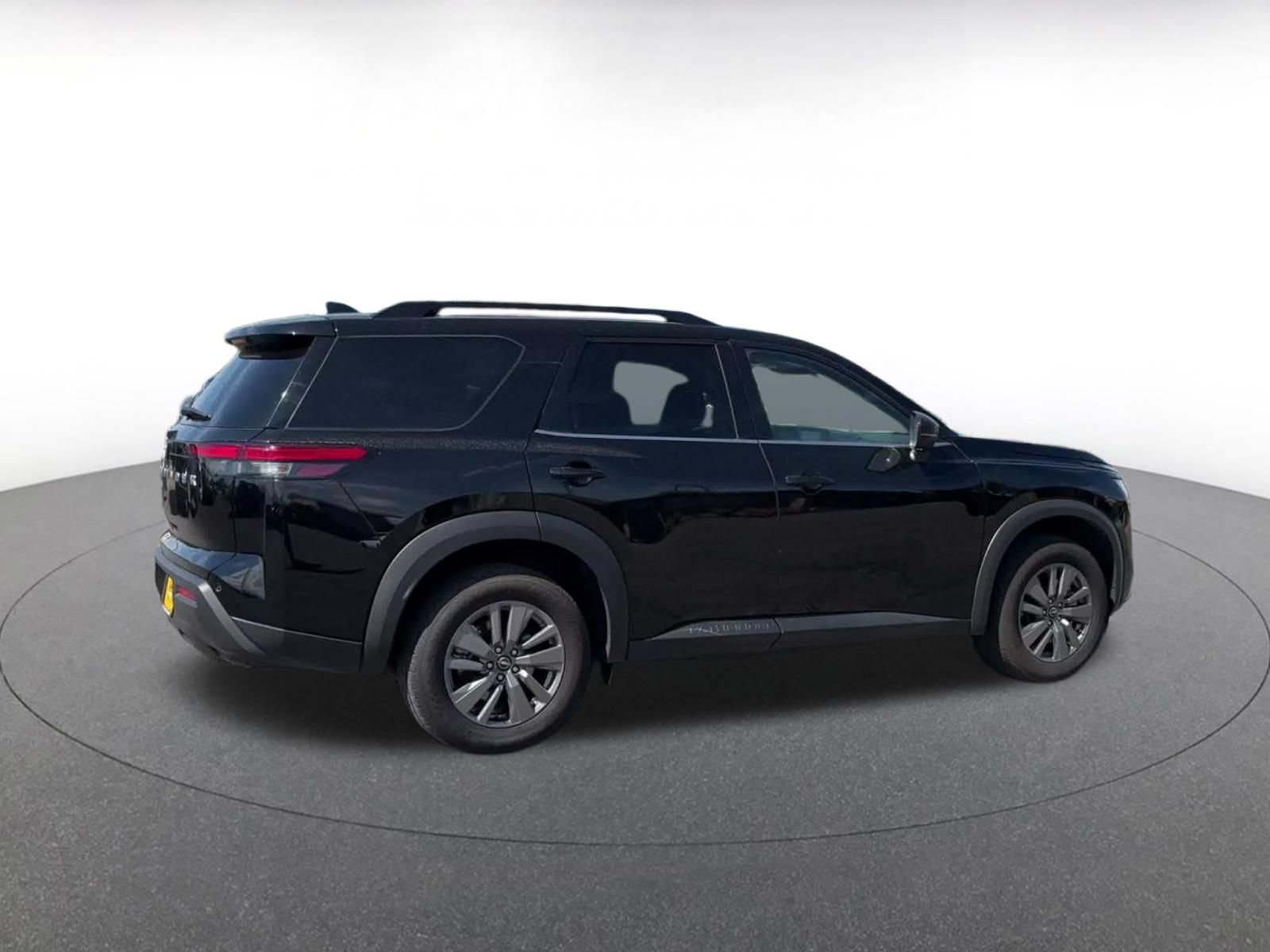 Thumbnail: 2025 Nissan Pathfinder - 14