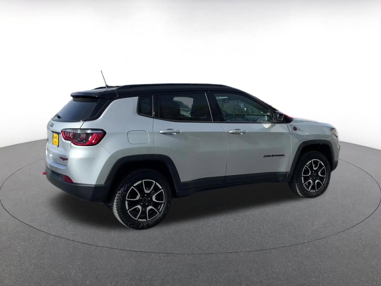 Thumbnail: 2025 Jeep Compass - 15