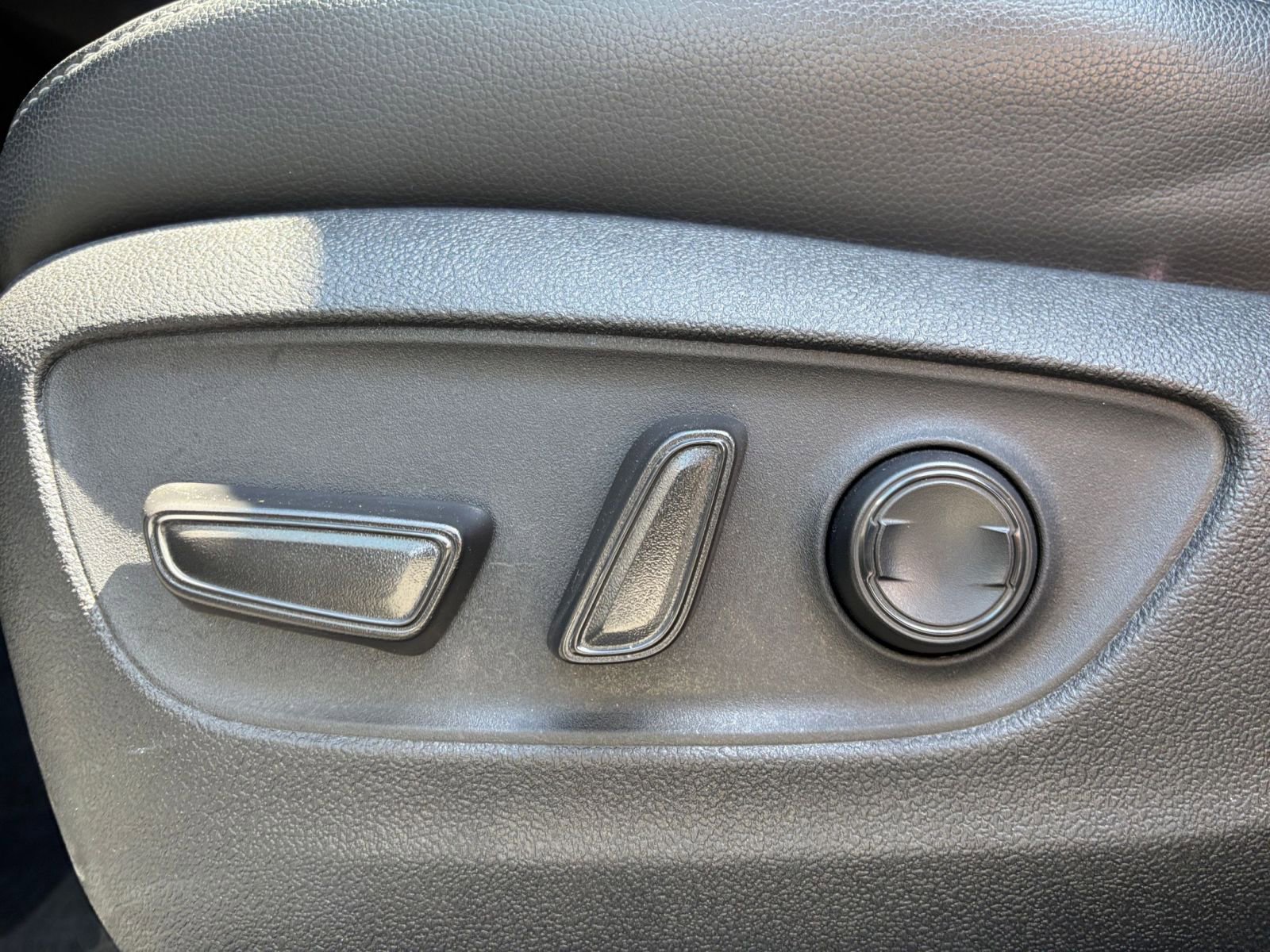 Thumbnail: 2025 Toyota Highlander - 22