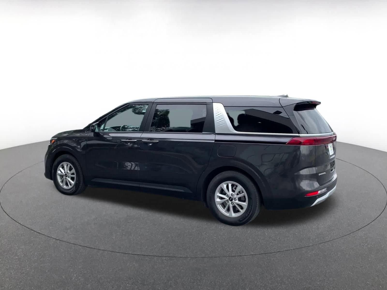 Thumbnail: 2024 Kia Carnival - 10