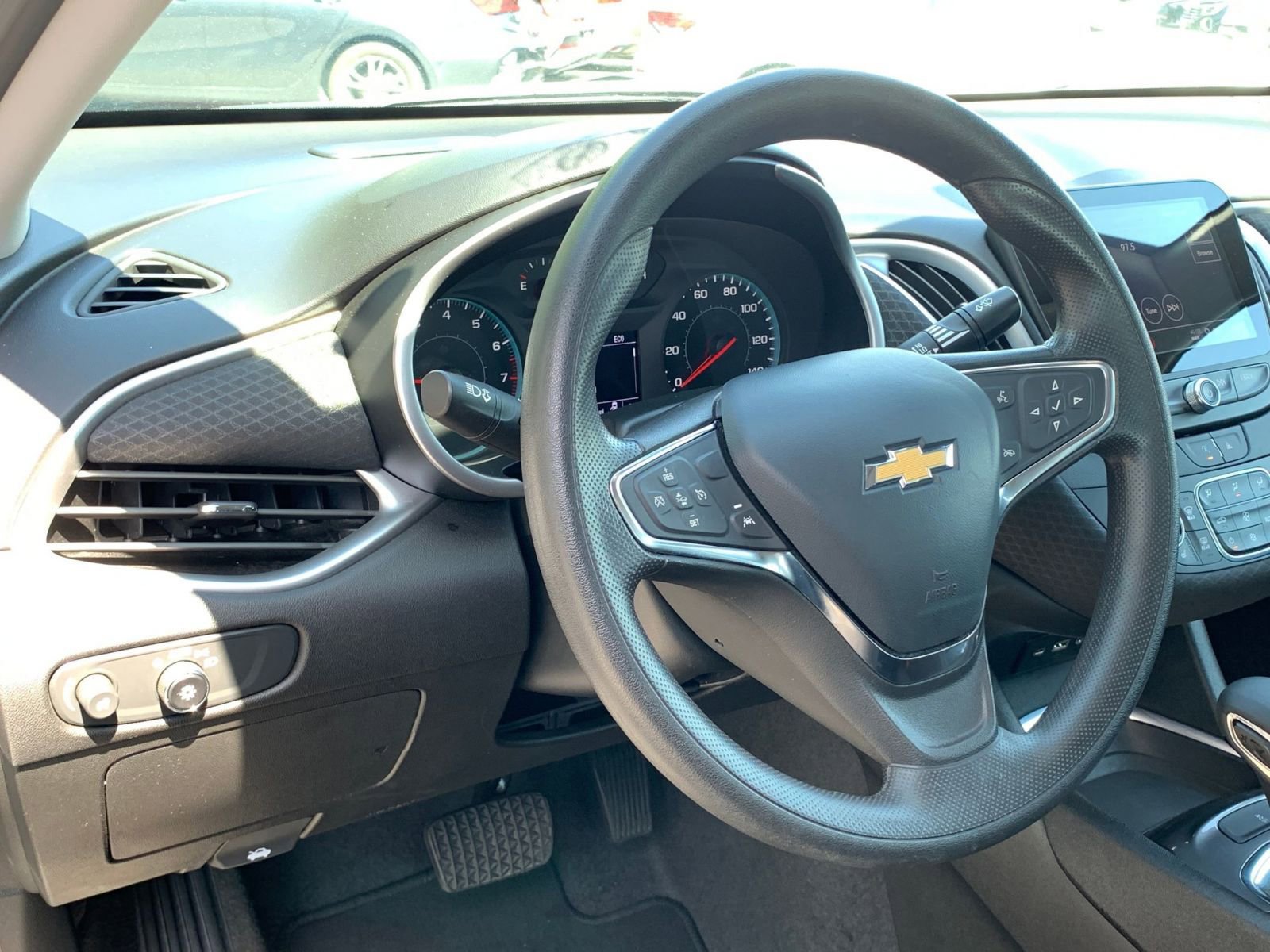 Thumbnail: 2023 Chevrolet Malibu - 34