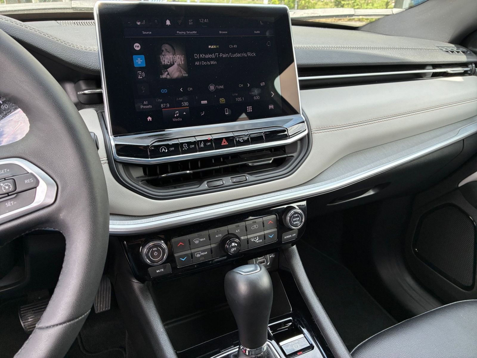 Thumbnail: 2025 Jeep Compass - 17