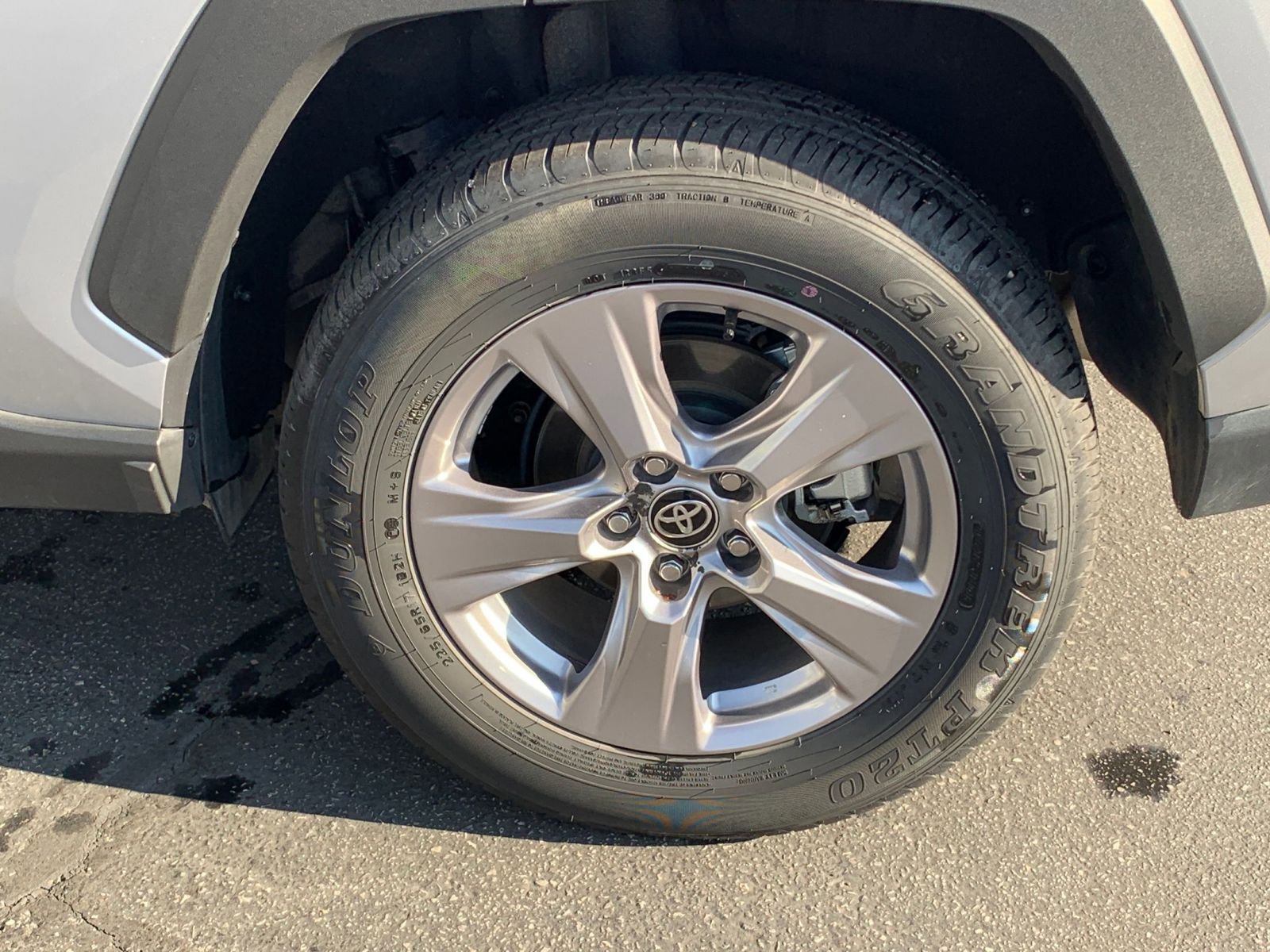 Thumbnail: 2025 Toyota RAV4 - 31