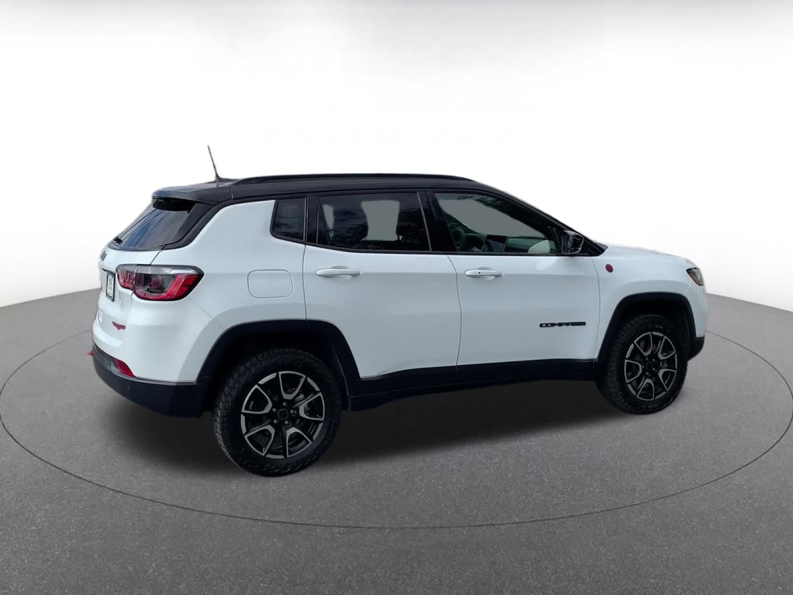 Thumbnail: 2025 Jeep Compass - 15