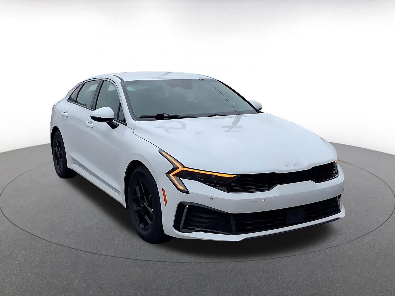 Thumbnail: 2025 Kia K5 - 3