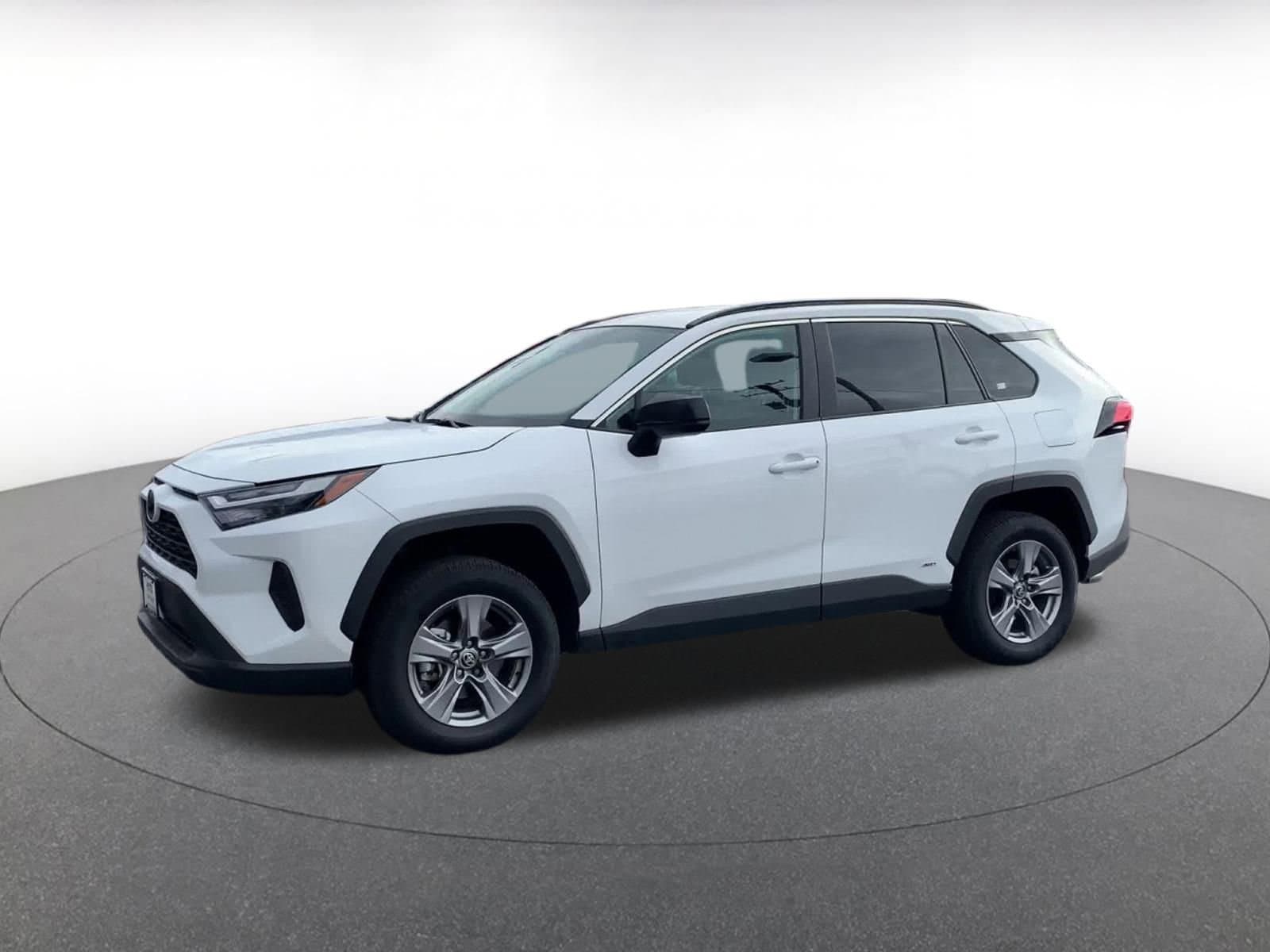 Thumbnail: 2025 Toyota RAV4 - 8