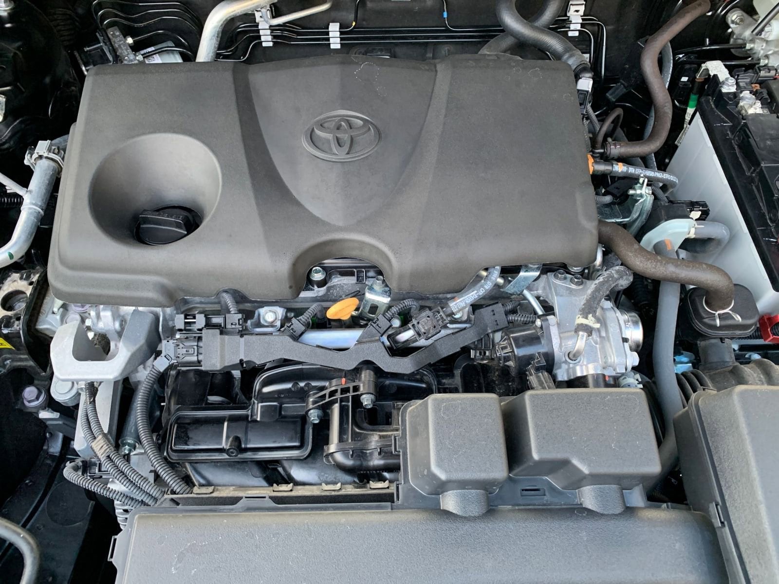 Thumbnail: 2025 Toyota RAV4 - 32