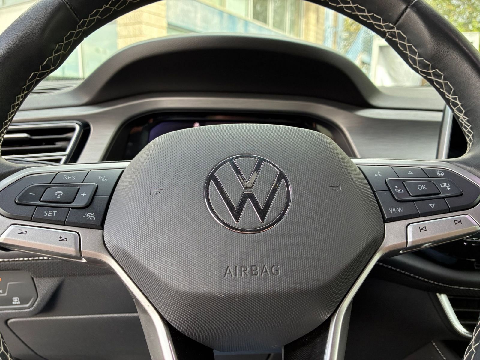 Thumbnail: 2025 Volkswagen Atlas - 30