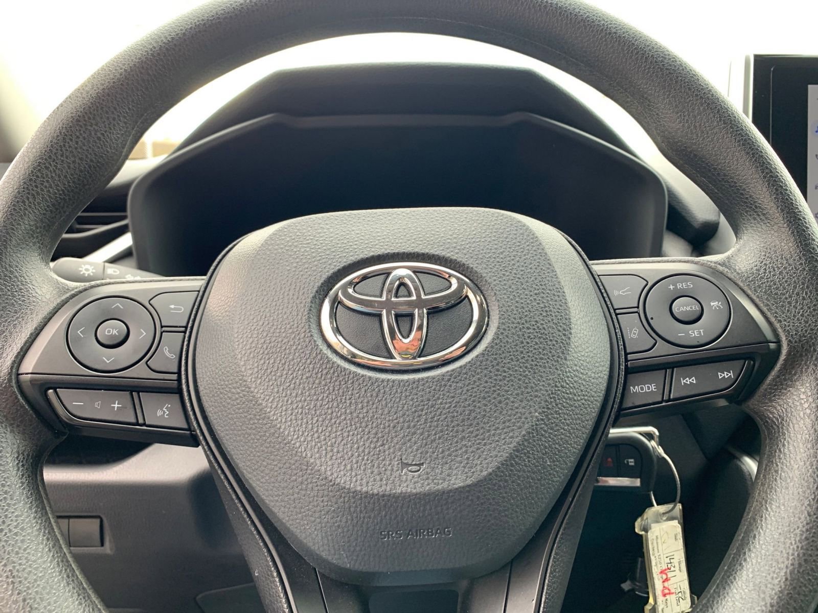 Thumbnail: 2025 Toyota RAV4 - 27