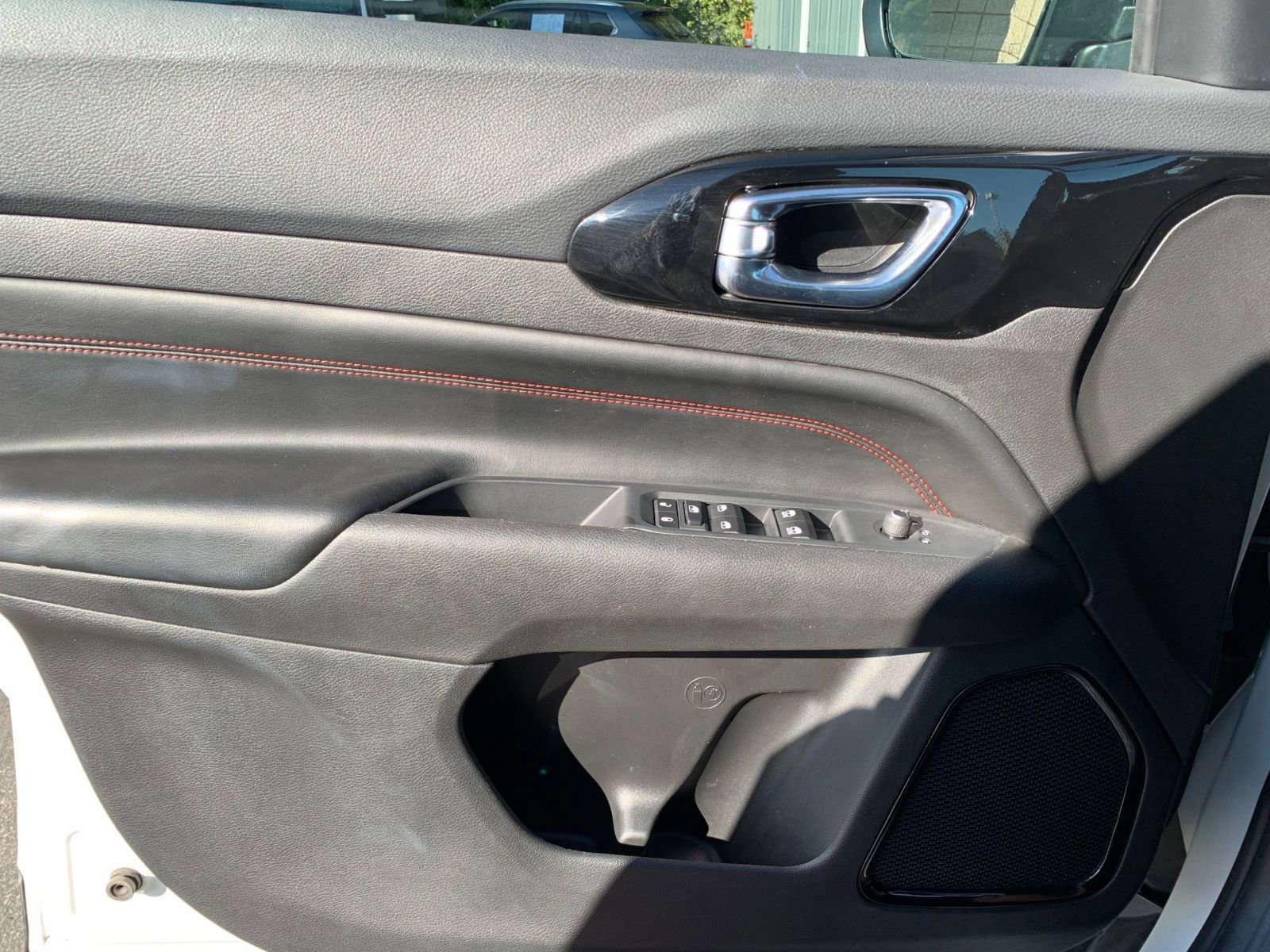 Thumbnail: 2025 Jeep Compass - 20