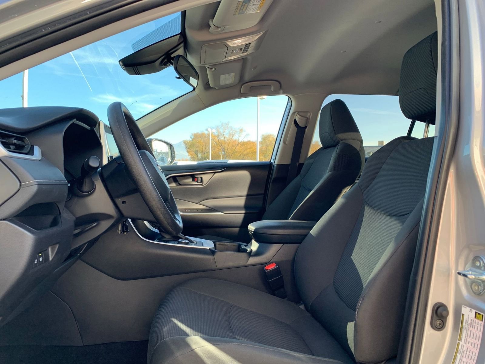 Thumbnail: 2025 Toyota RAV4 - 25