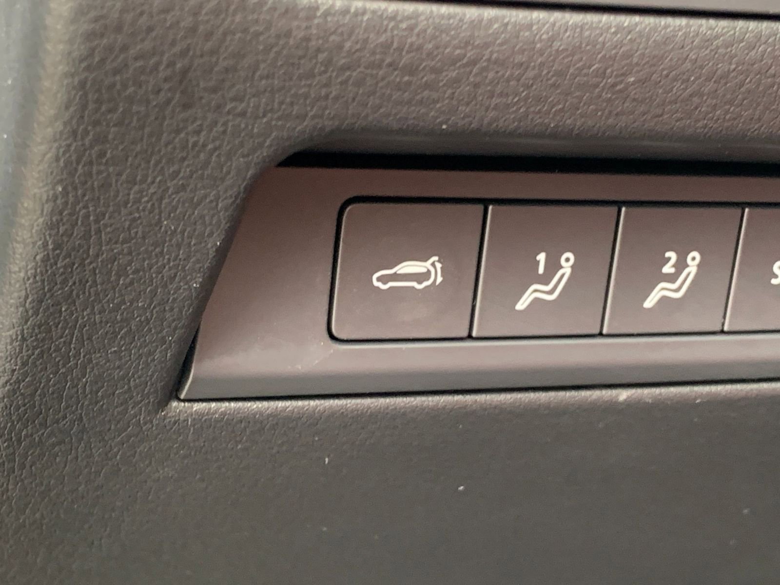 Thumbnail: 2025 Mazda CX-50 - 23