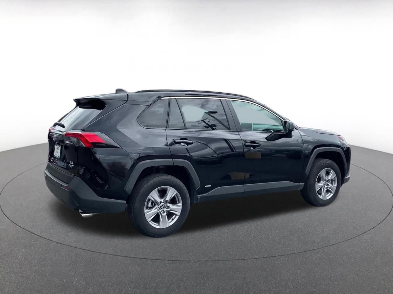 Thumbnail: 2025 Toyota RAV4 - 15