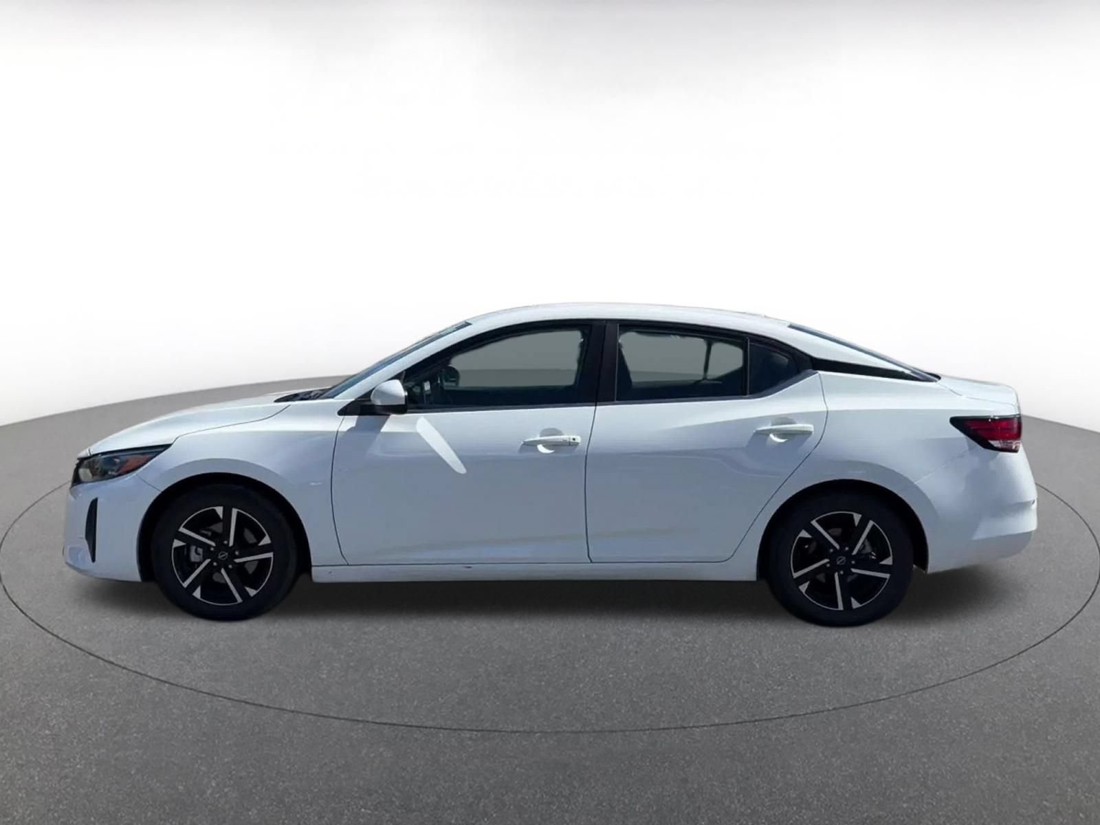 Thumbnail: 2025 Nissan Sentra - 8