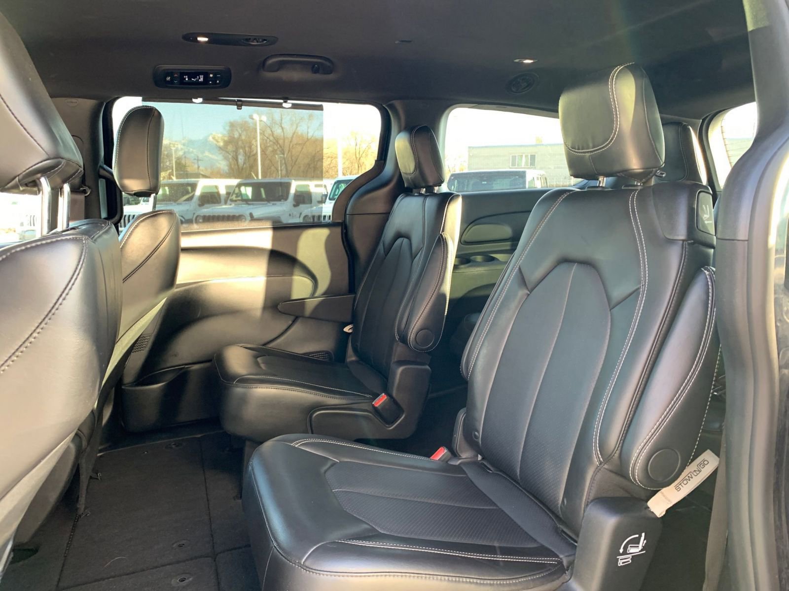 Thumbnail: 2025 Chrysler Pacifica - 28