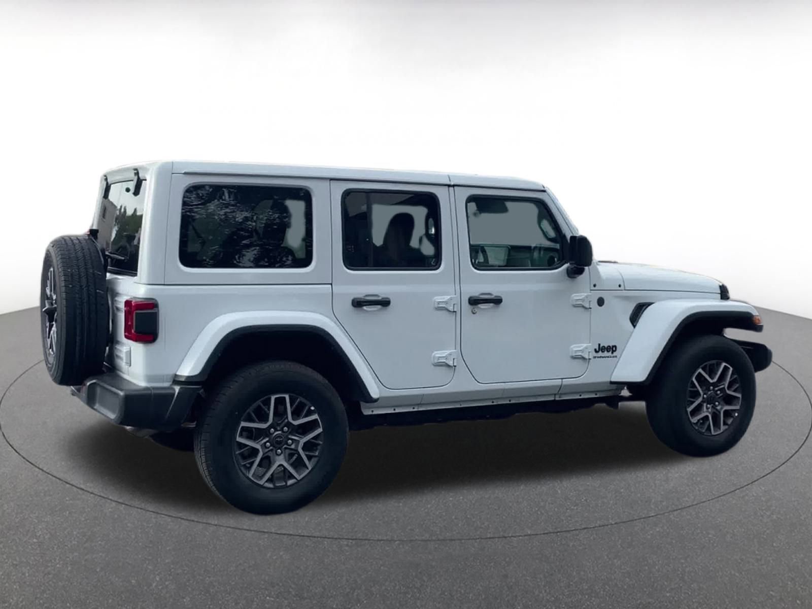 Thumbnail: 2025 Jeep Wrangler - 15