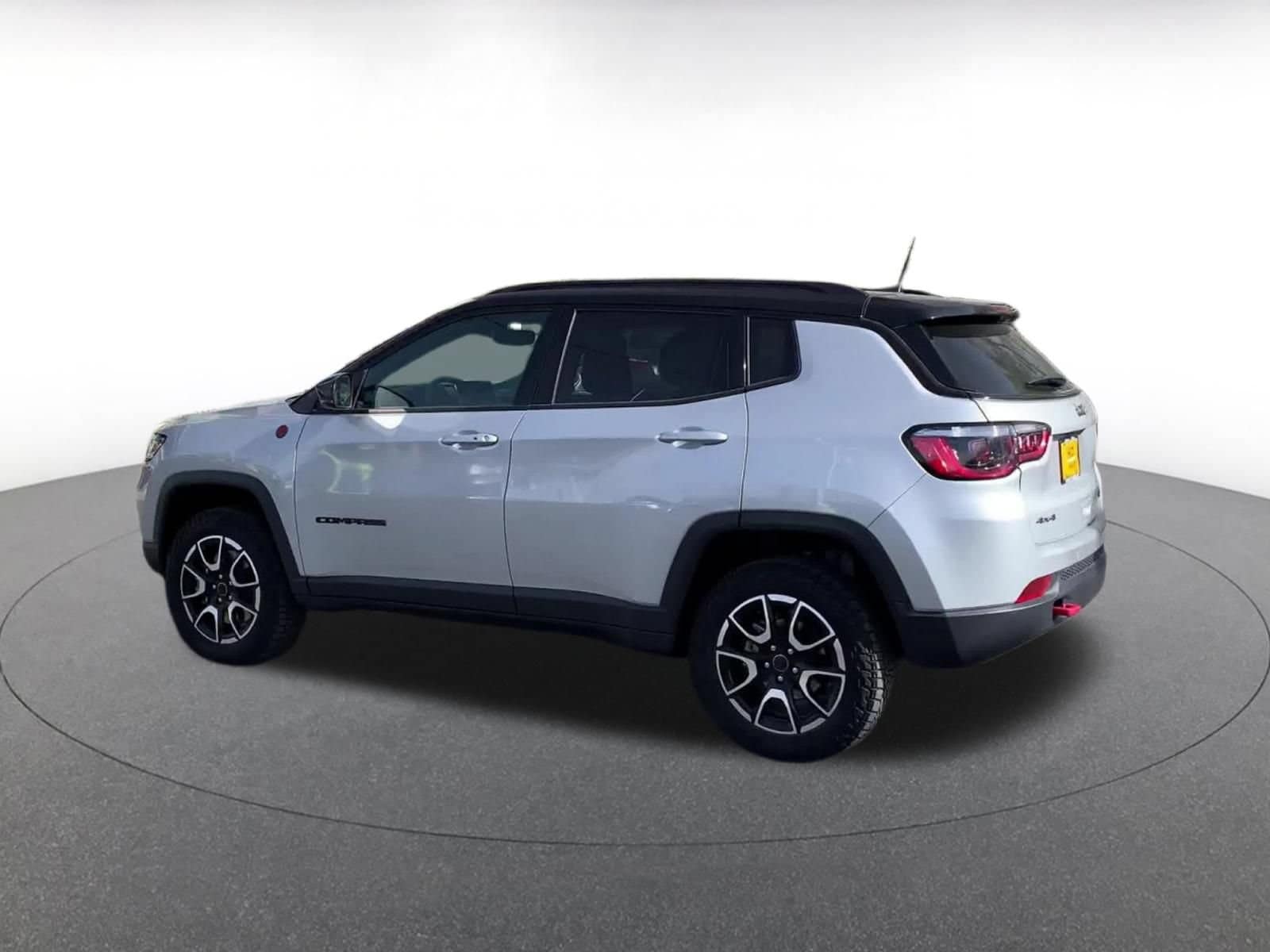 Thumbnail: 2025 Jeep Compass - 9