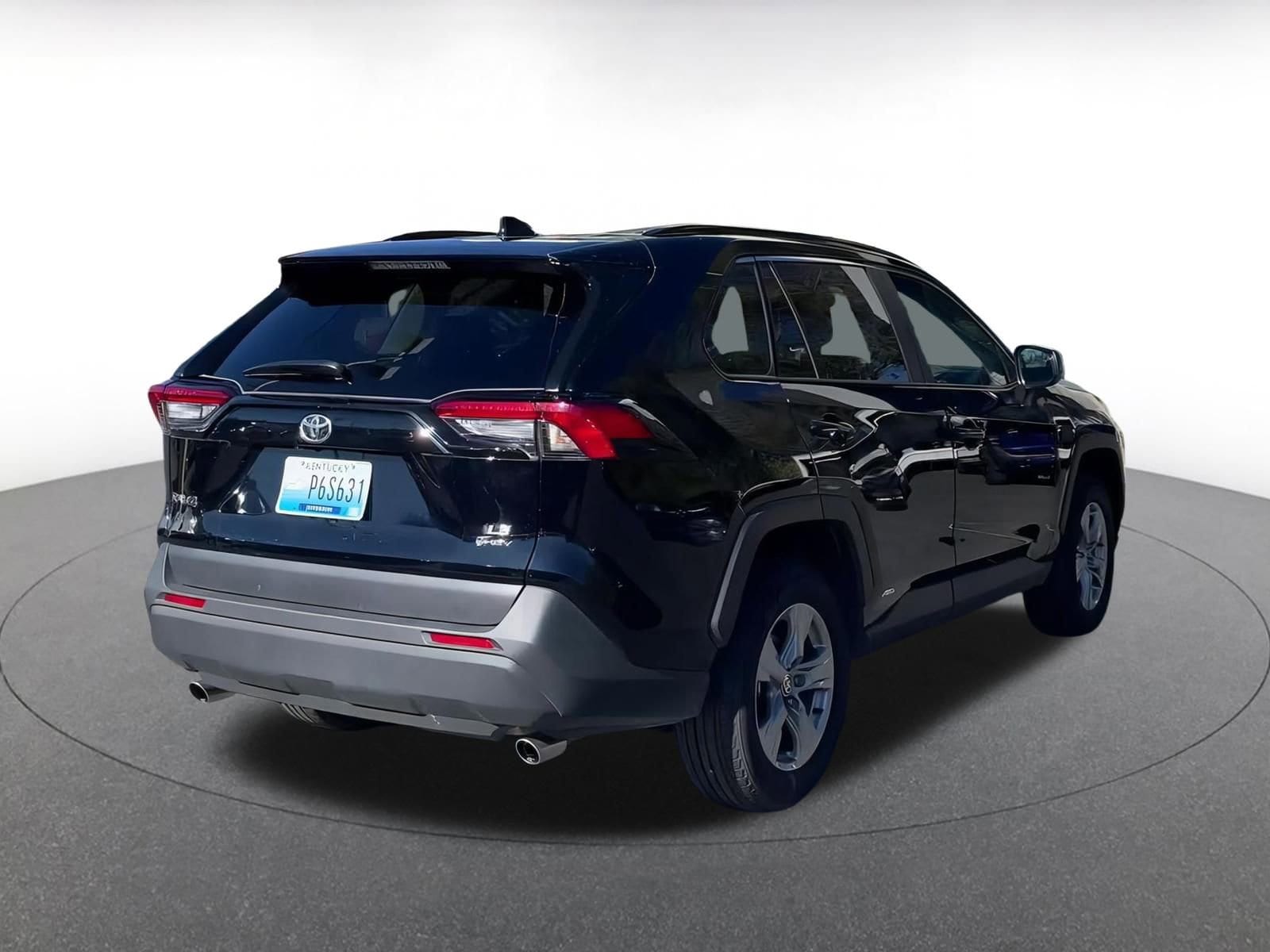 Thumbnail: 2025 Toyota RAV4 - 14