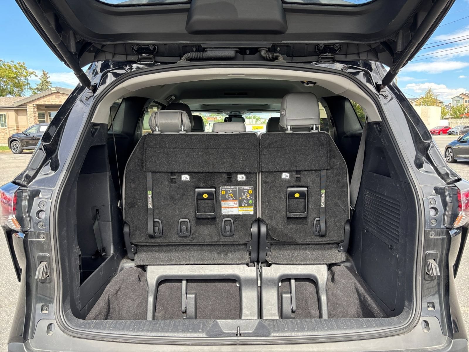 Thumbnail: 2025 Toyota Sienna - 33