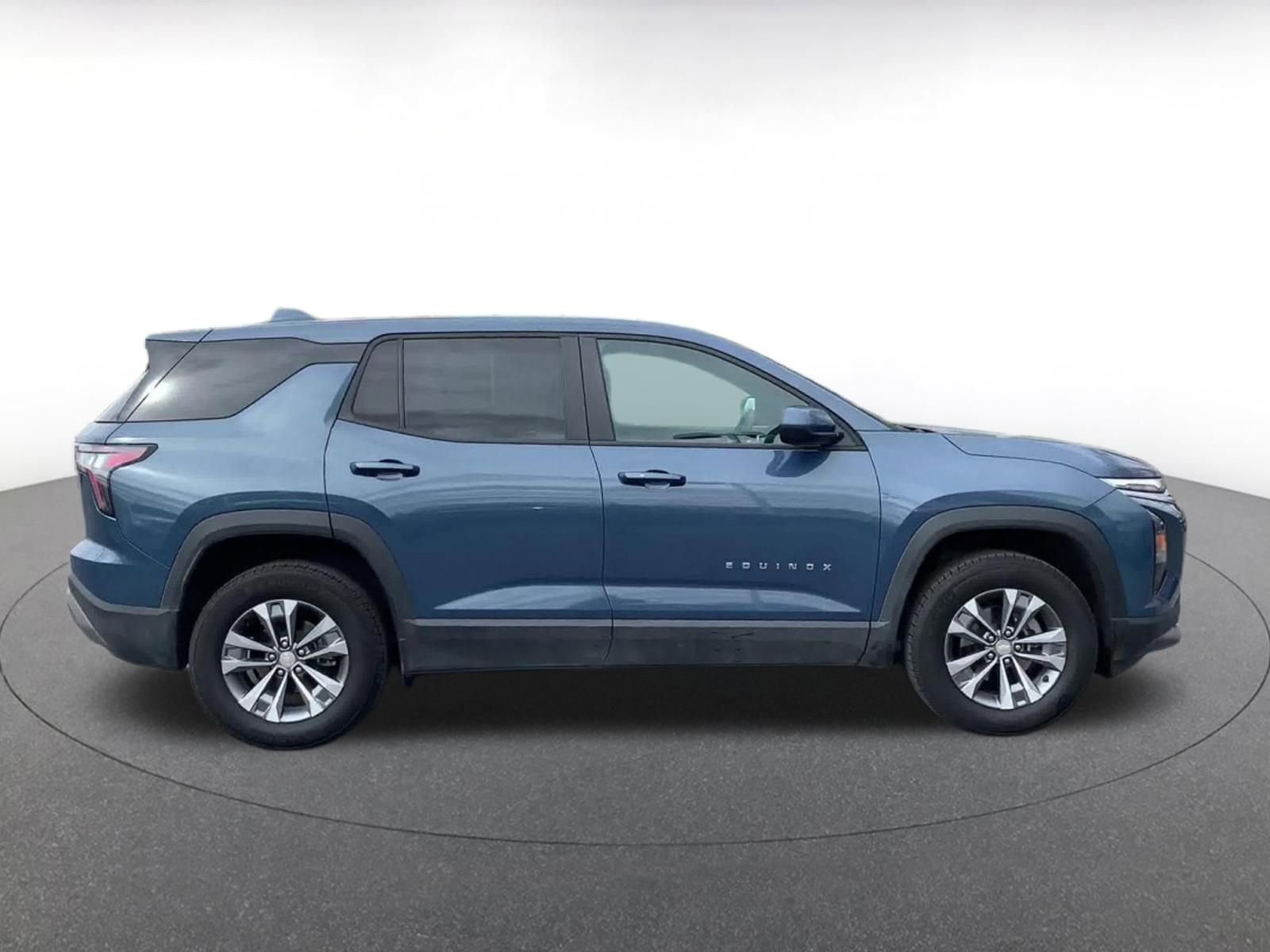 Thumbnail: 2025 Chevrolet Equinox - 16