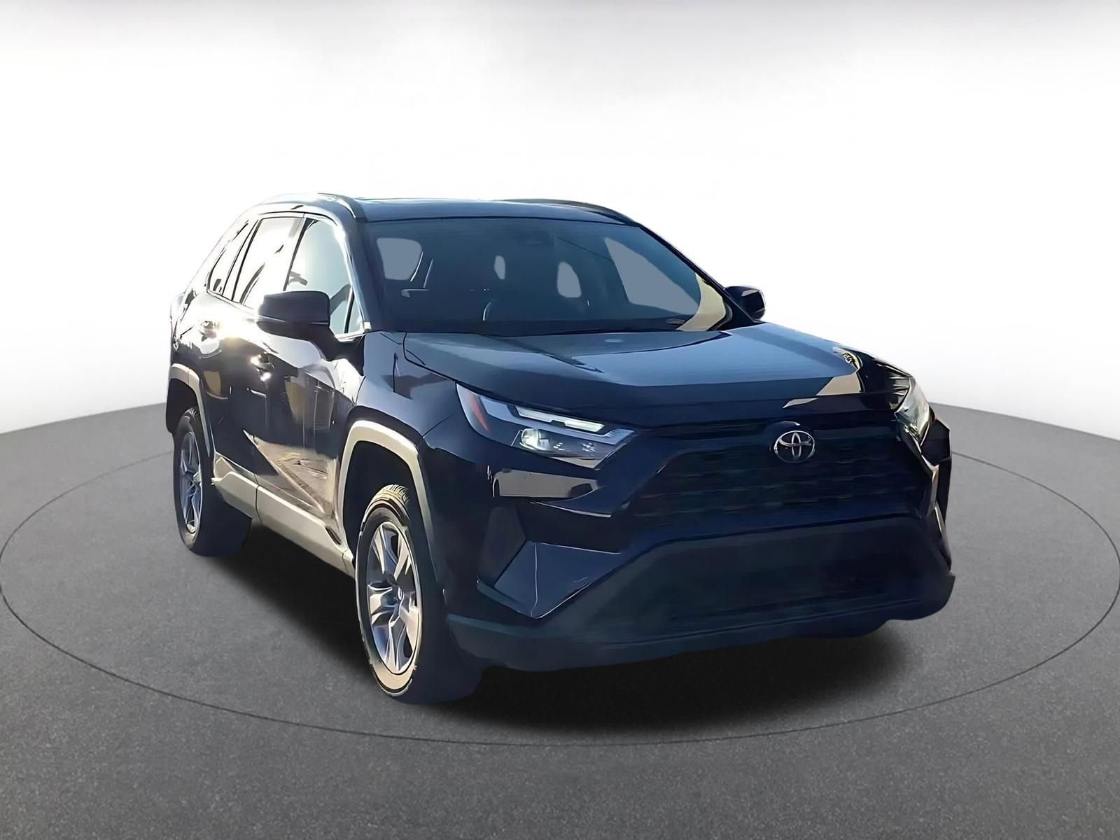 Thumbnail: 2025 Toyota RAV4 - 3