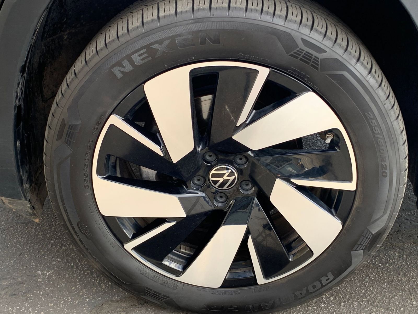 Thumbnail: 2025 Volkswagen Atlas - 30