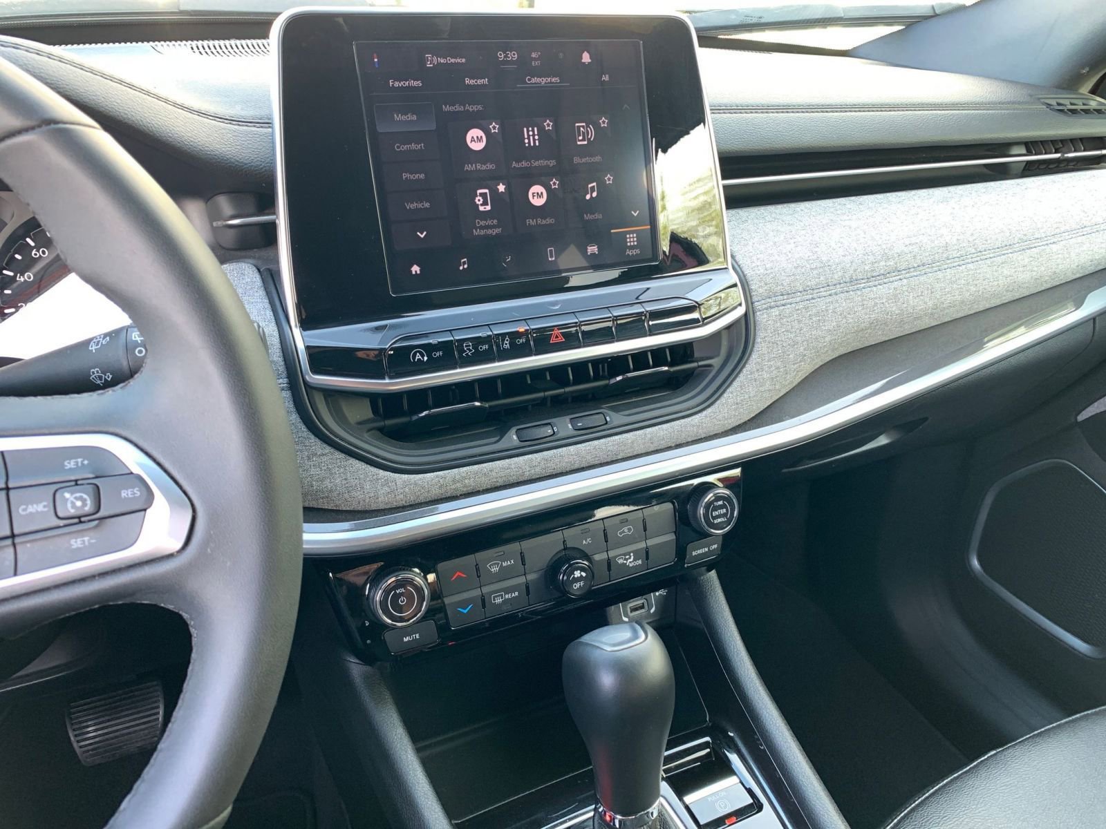 Thumbnail: 2025 Jeep Compass - 17