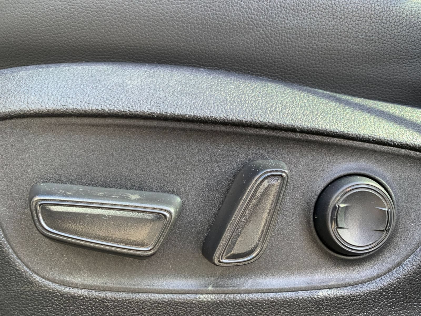 Thumbnail: 2025 Toyota Highlander - 21